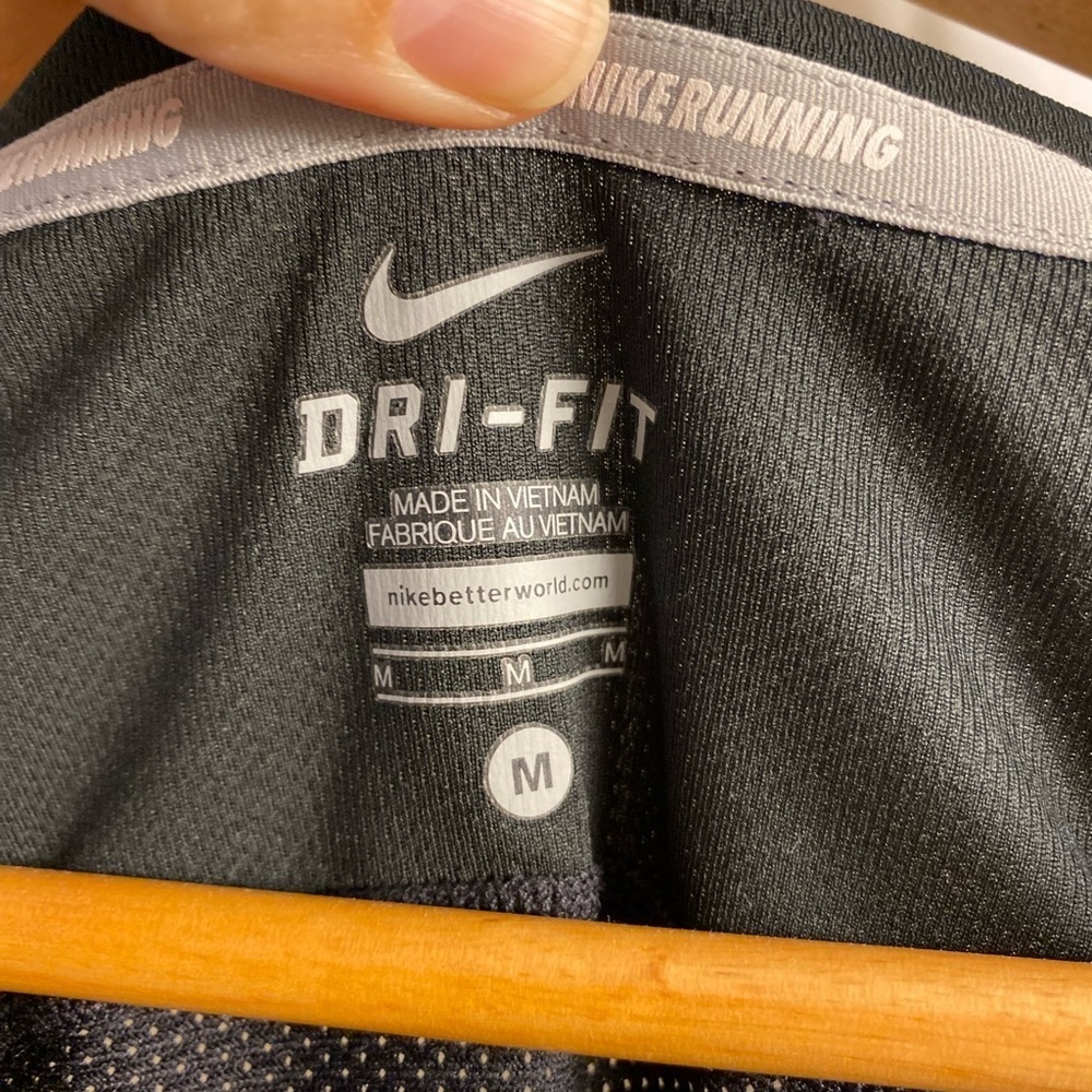 Nike Dri-FIT Black Running Shirt - Picture 3 of 5